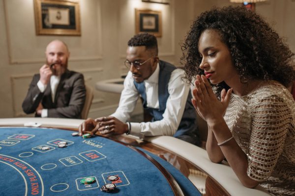 Inside Baccarat: How Online Tables Present the Traditional Game